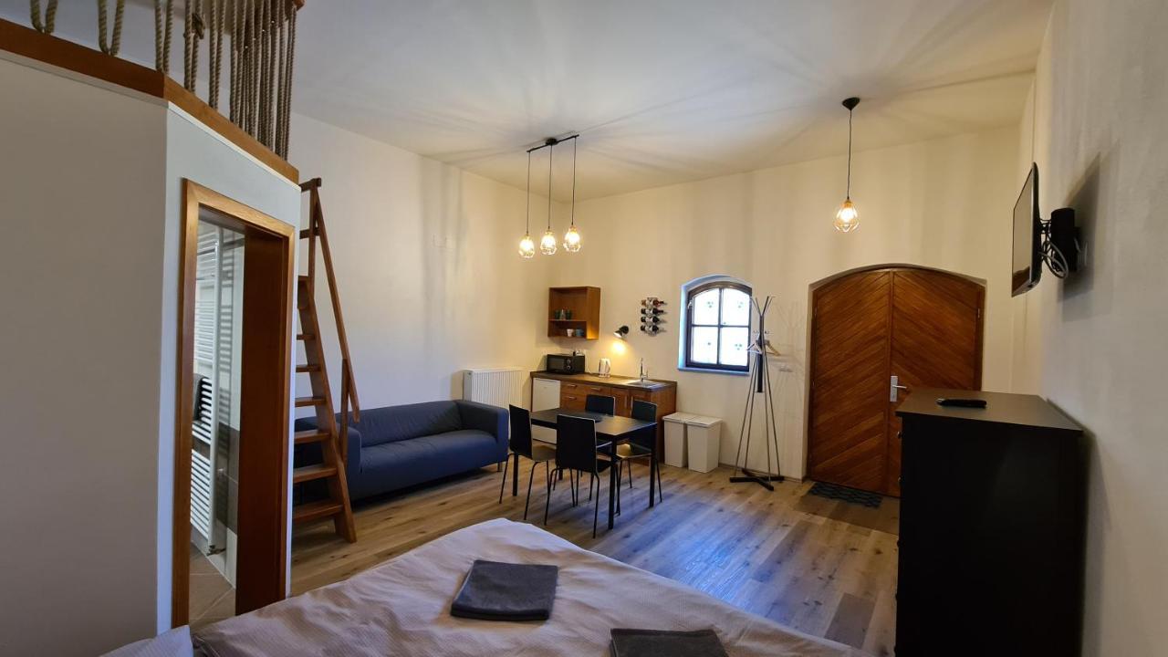 Apartmany Turold Mikulov Bagian luar foto