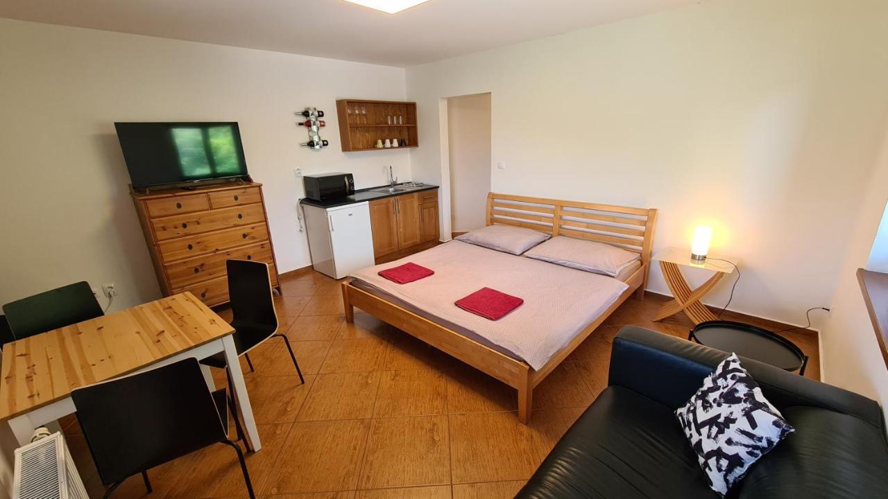 Apartmany Turold Mikulov Bagian luar foto