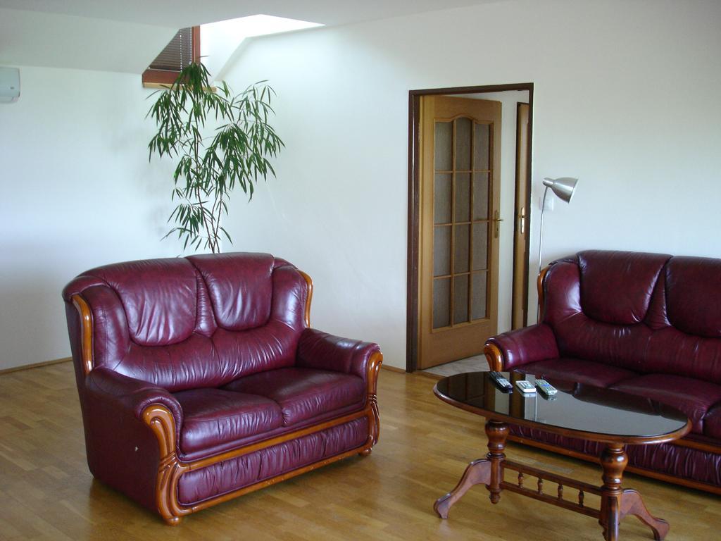 Apartmany Turold Mikulov Bagian luar foto