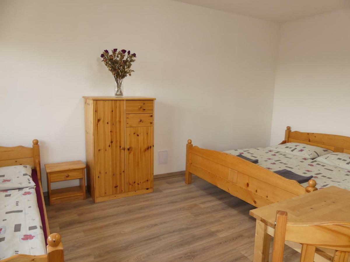 Apartmany Turold Mikulov Bagian luar foto